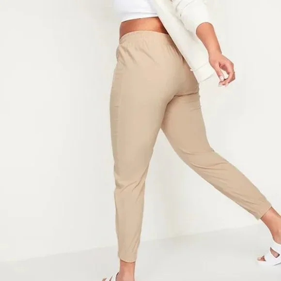 Old Navy Soft Mid-Rise 4-Way Stretch Jogger Pants for Women New - Picture 3 of 4